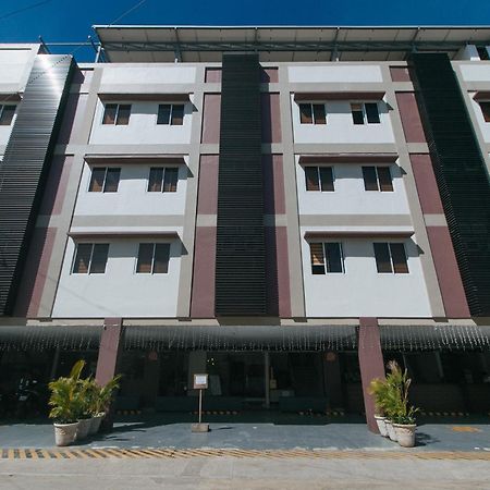 Reddoorz @ Leoncia Apartelle Mandaue Exterior foto