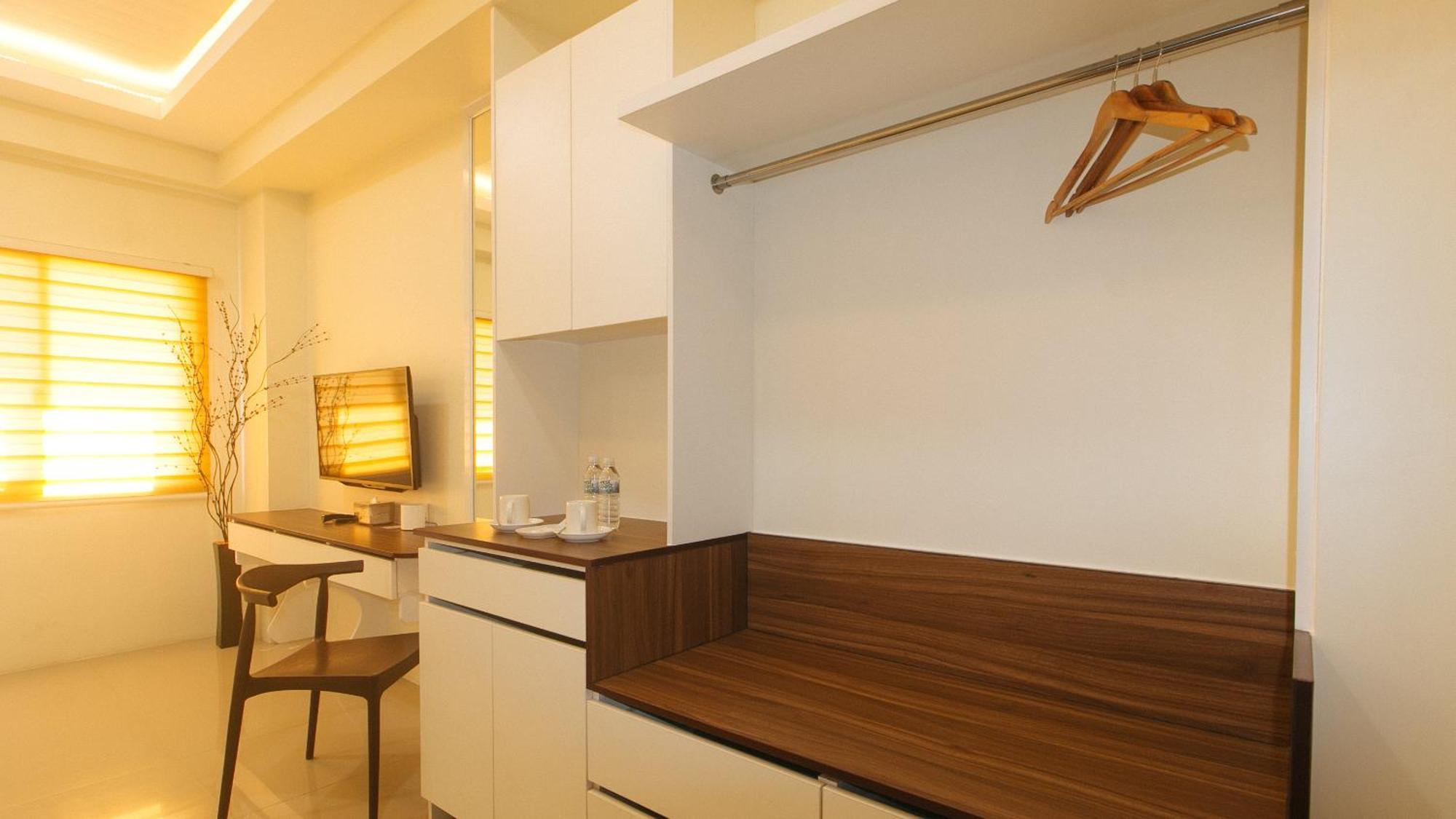 Reddoorz @ Leoncia Apartelle Mandaue Exterior foto