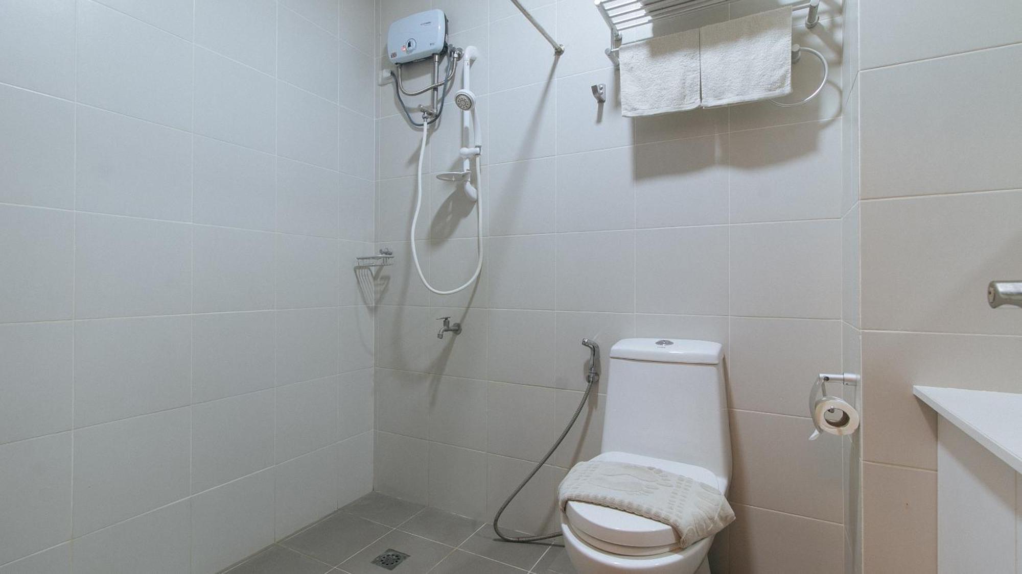 Reddoorz @ Leoncia Apartelle Mandaue Exterior foto