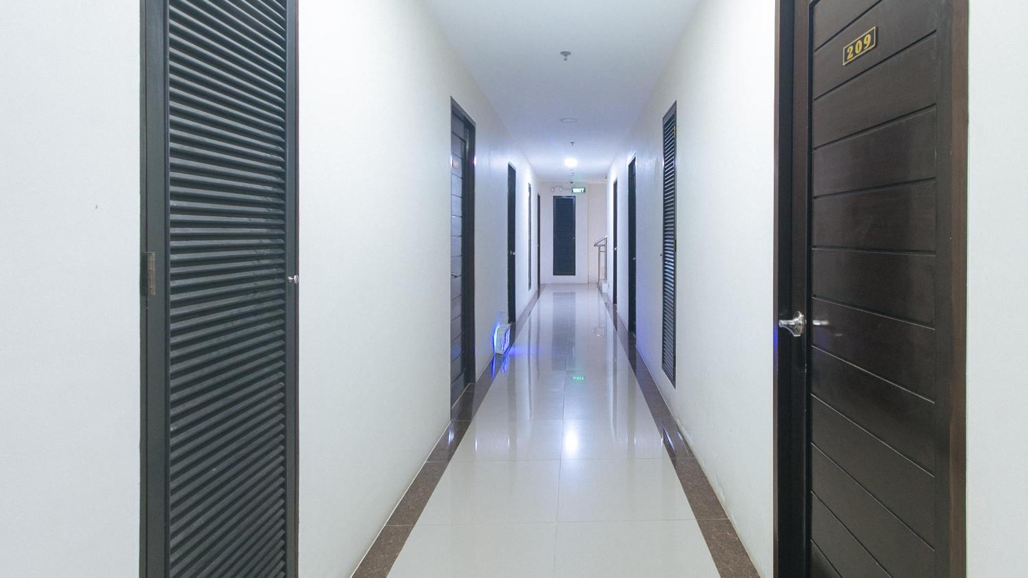 Reddoorz @ Leoncia Apartelle Mandaue Exterior foto